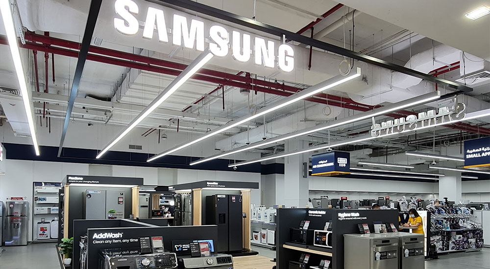 Samsung opens largest shop-in-shop in MENA, at Sharaf DG Times Square Centre
